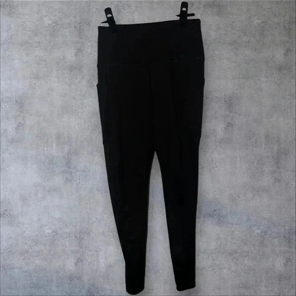 Legend‎ leggings size small